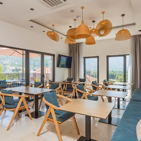 Hotel Aquilo Petrovac Extérieur photo